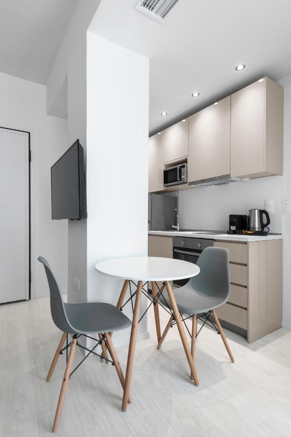Denizen Boutique Apartments, Nilie Hospitality Mgmt Thessaloniki Buitenkant foto